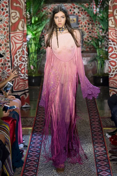 Look 38